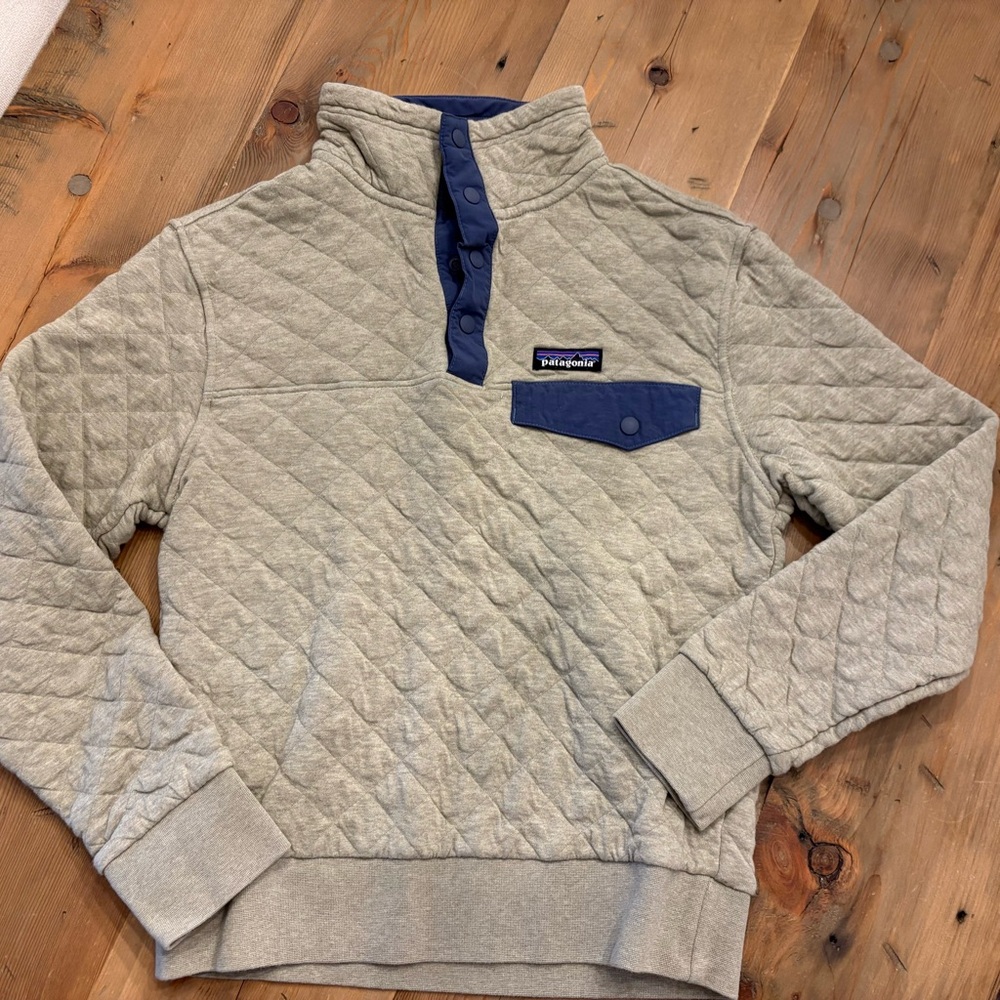 Patagonia Gray and Blue Zip Up Sweater